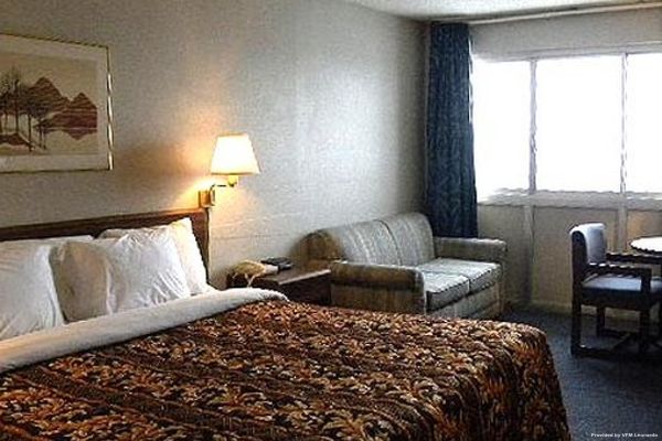 MAGNUSON HOTEL LANSING (Lansing)